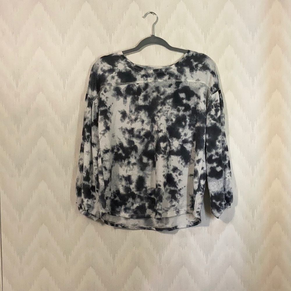 Women’s Long-sleeved Top